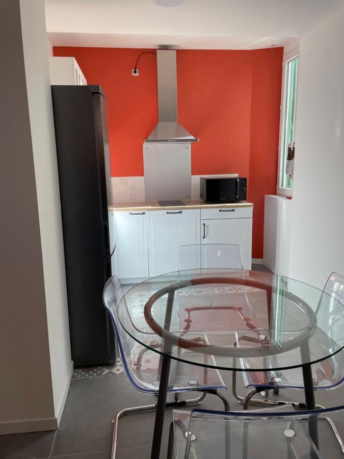 Escapade Dans Grand T2 De Charme Avec Terrasse - Proche Gare Et Centre Appartement