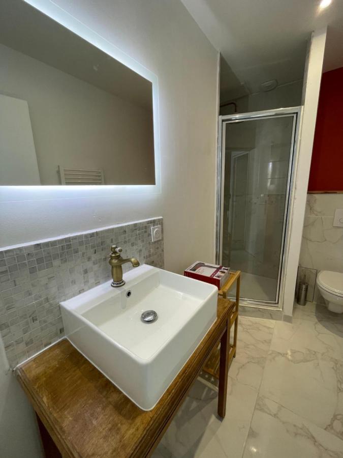 Appartement Escapade Dans Grand T2 De Charme Avec Terrasse - Proche Gare Et Centre Lourdes