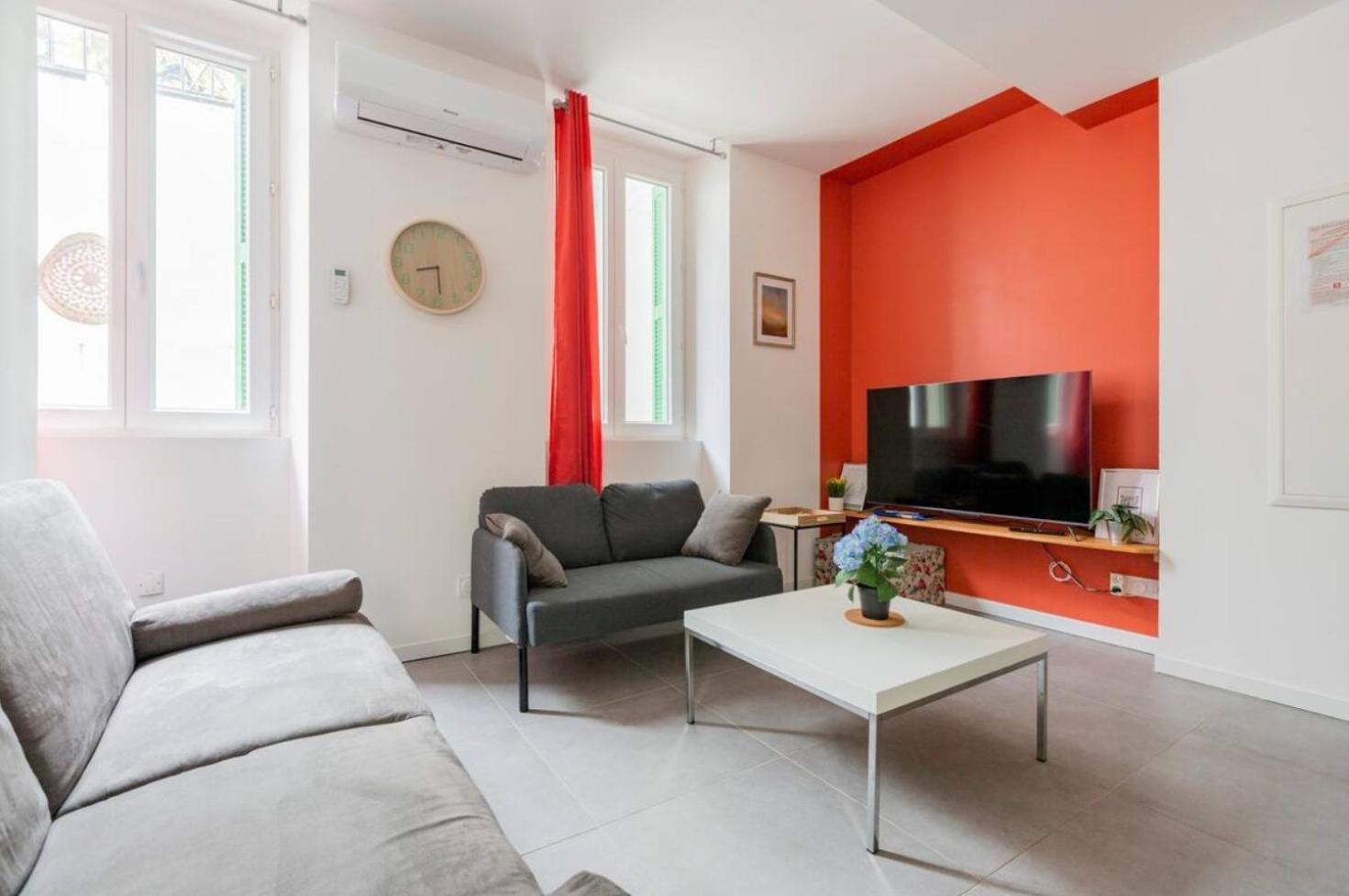 Escapade Dans Grand T2 De Charme Avec Terrasse - Proche Gare Et Centre Appartement Lourdes